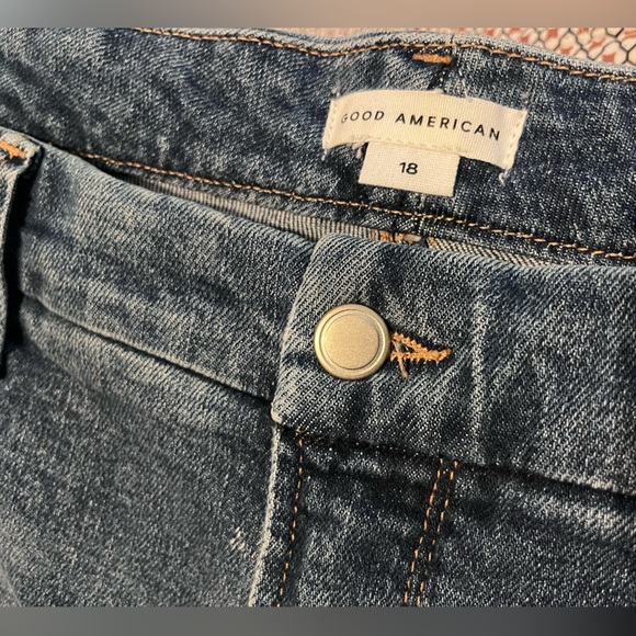 GOOD AMERICAN Women's Blue Jeans - Picture 4 of 5